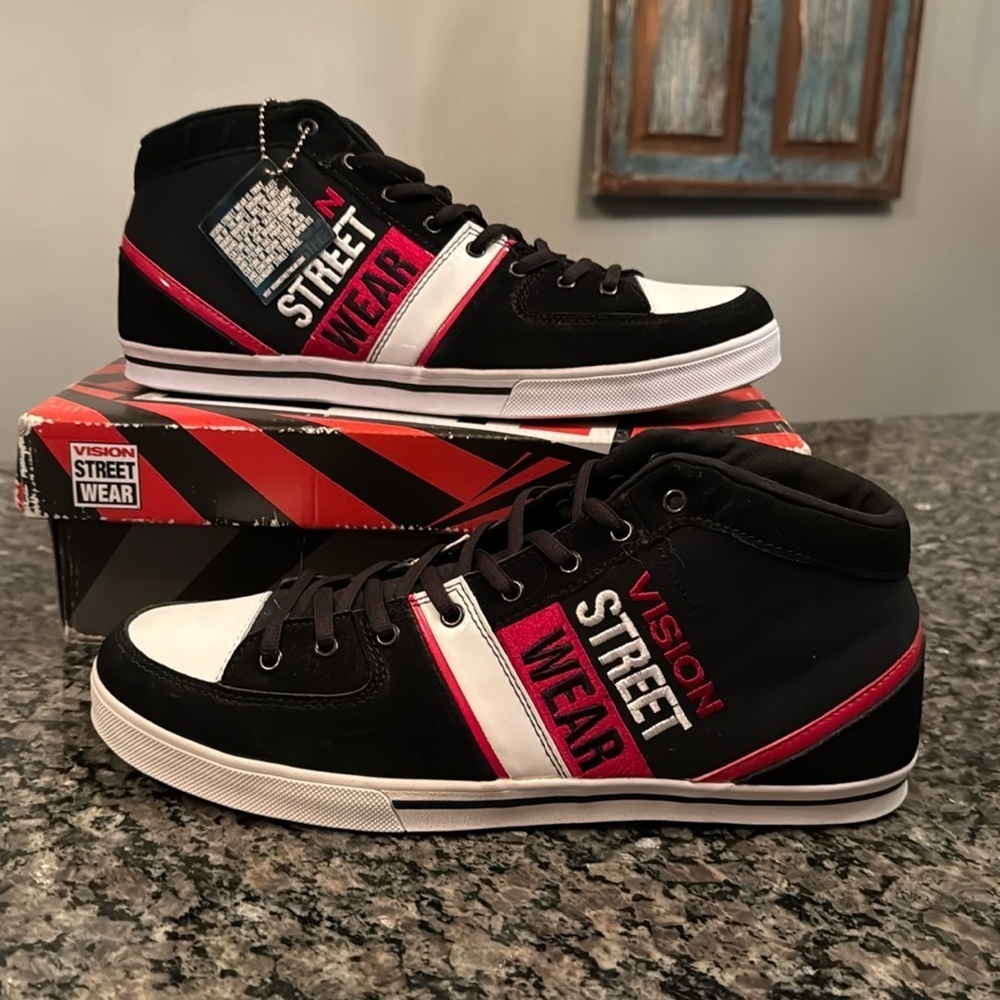 Vision Street Wear Santiago sneakers NIB 12
